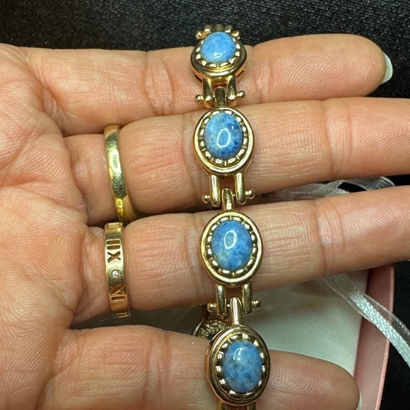 Elegant Gold and Blue Bracelet - Picture 2 of 5